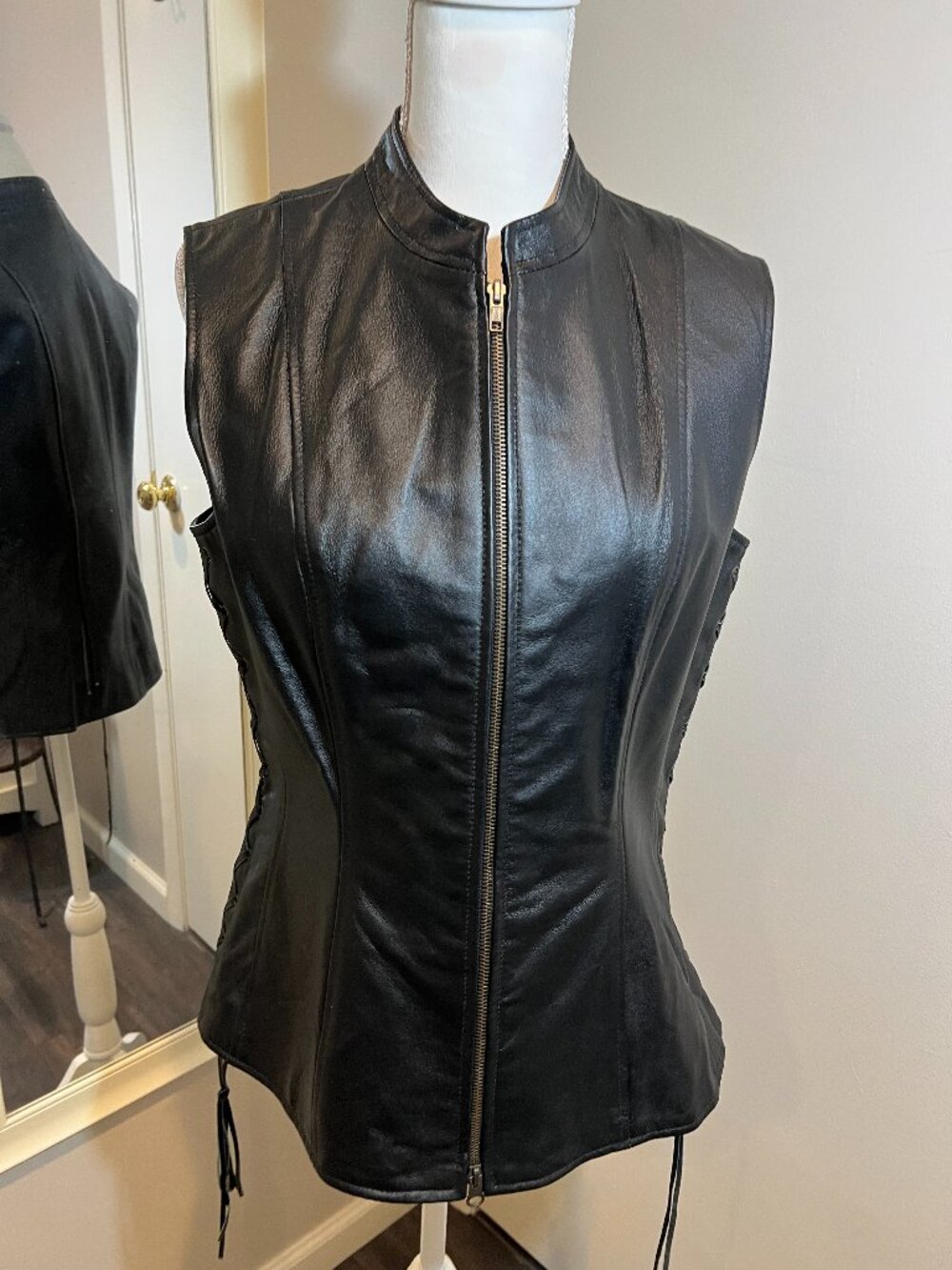 NWT Newport News Vintage Black Leather Lace Up Moto Vest, Size 12